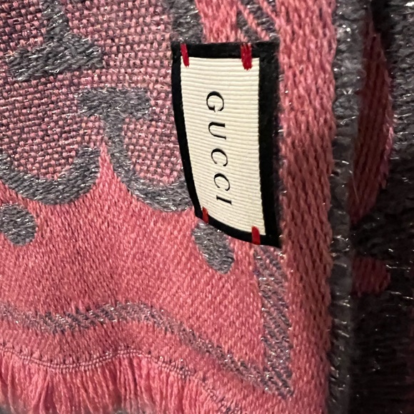 Pink and Grey Gucci Scarf GG - Picture 4 of 5